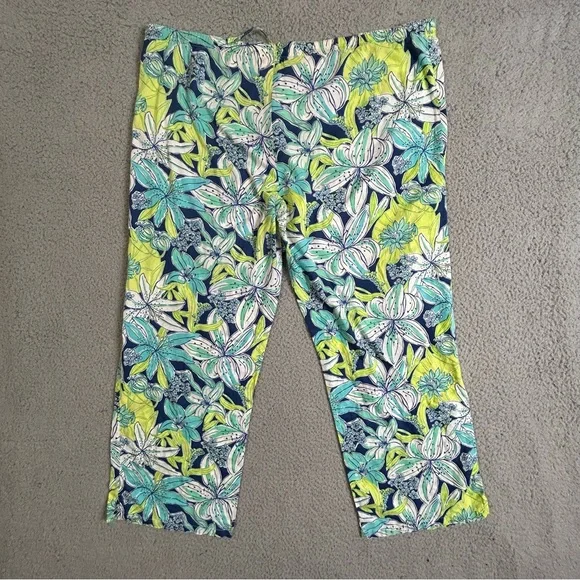 Lilly Pulitzer women’s Tropical Leaf Print PJs in Navy, Green & White size L - Picture 3 of 10